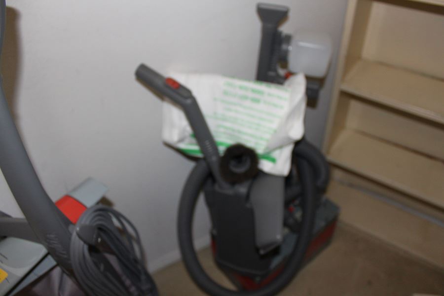 Kirby Vacuum Cleaner With Attachments [Photo 5]