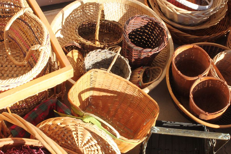 HUGE Basket Lot [Photo 4]