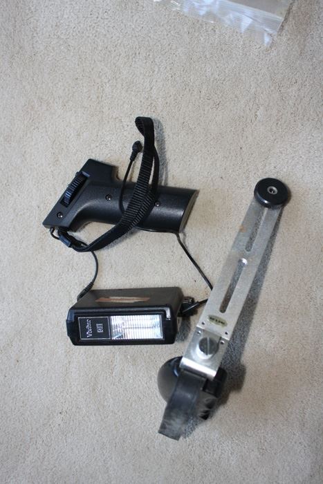 Vivitar Flash With Mount [Photo 3]