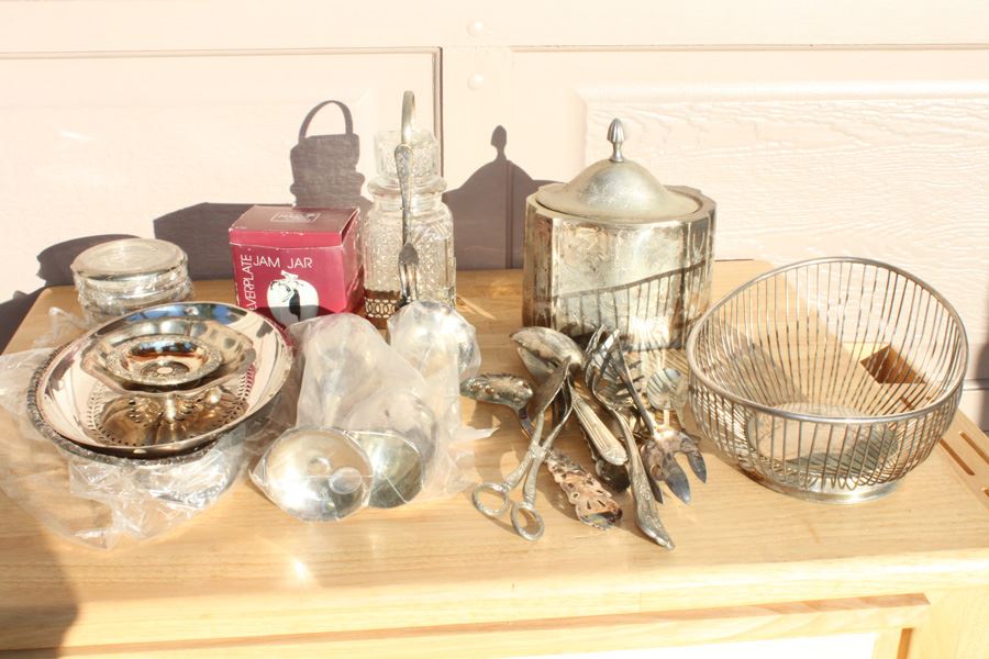 Huge Silverplate Lot [Photo 1]