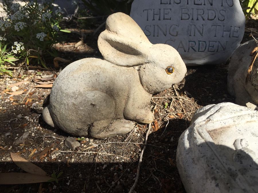 Assortment Of Garden Statuary [Photo 4]