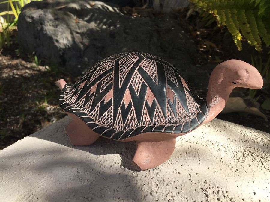 Turtle Pottery Signed Escuela De Pintura Durango