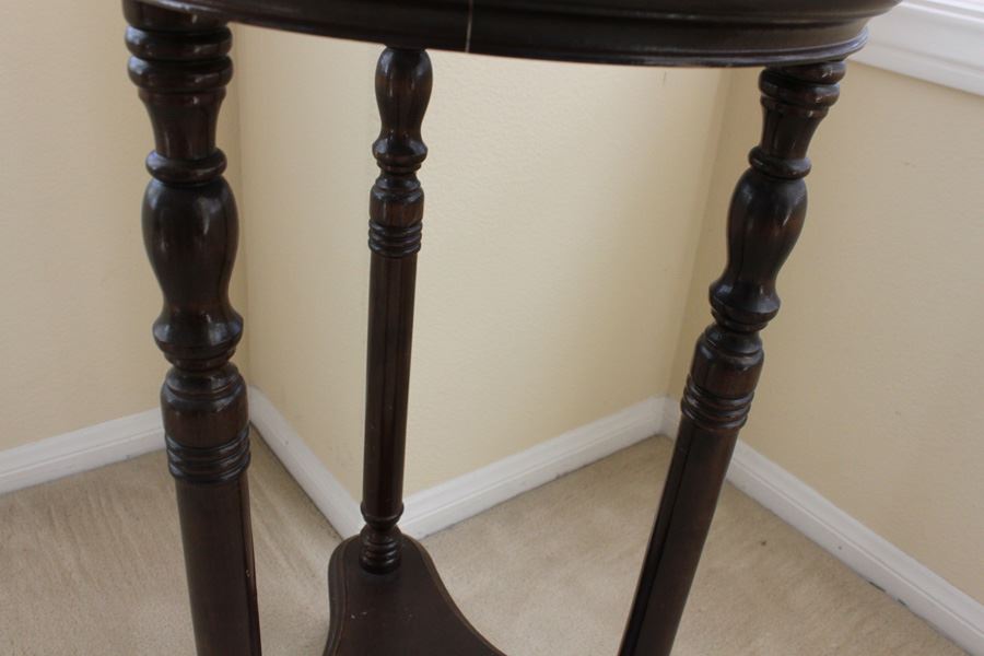 Marble Top Side Table [Photo 3]
