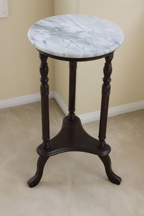 Marble Top Side Table [Photo 1]