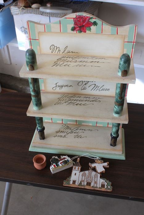 Small Shelf And Home Decor Lot [Photo 2]