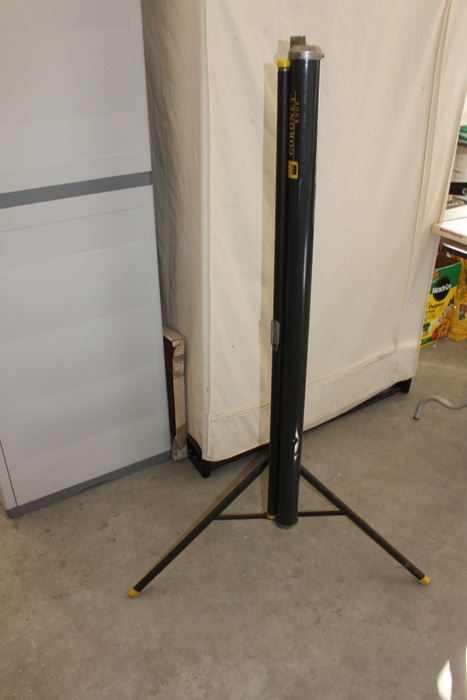 Coronet Knox Film Projector Screen [Photo 3]