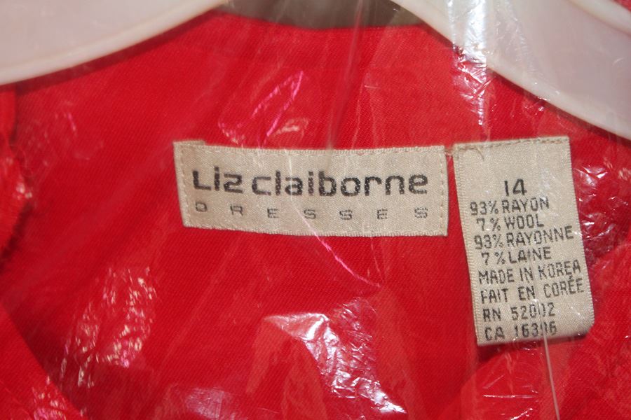 Portable Clothing Rack And Clothes Lot [Photo 8]