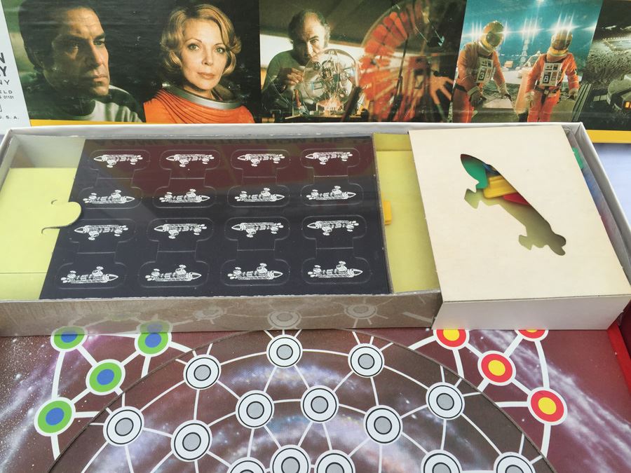 Space: 1999 A Game Adapted From The Television Series MB New In Box Vintage 1976 [Photo 3]