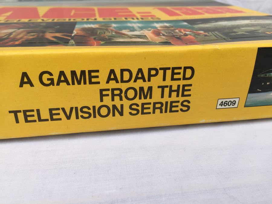 Space: 1999 A Game Adapted From The Television Series MB New In Box Vintage 1976 [Photo 9]