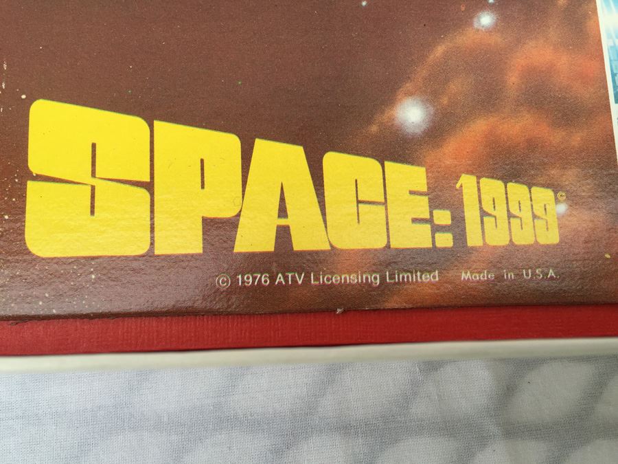 Space: 1999 A Game Adapted From The Television Series MB New In Box Vintage 1976 [Photo 12]