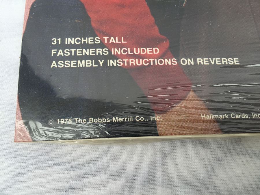 (2) Jointed Decorations From Hallmark Fireman And Raggedy Ann New Sealed Vintage 1978 [Photo 6]