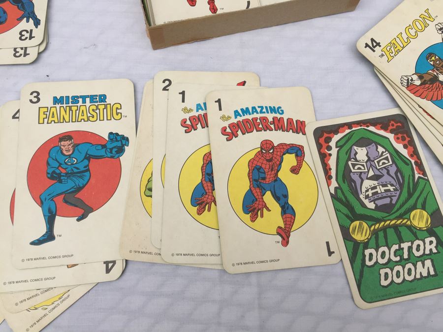 Pair Of Marvel Comics Super-Heroes Card Game MB Jumbo Cards Vintage 1978 [Photo 3]