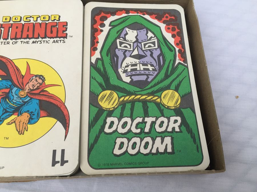 Pair Of Marvel Comics Super-Heroes Card Game MB Jumbo Cards Vintage 1978 [Photo 11]