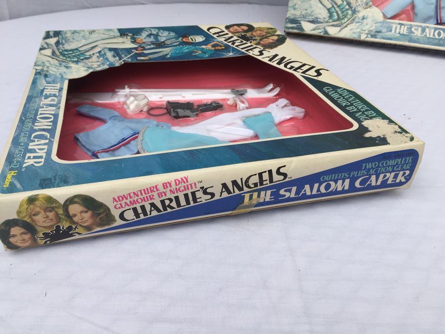 Pair Of Charlie's Angels Slalom Caper Outfits HASBRO New In Box Vintage 1977 Estimate $140 [Photo 4]