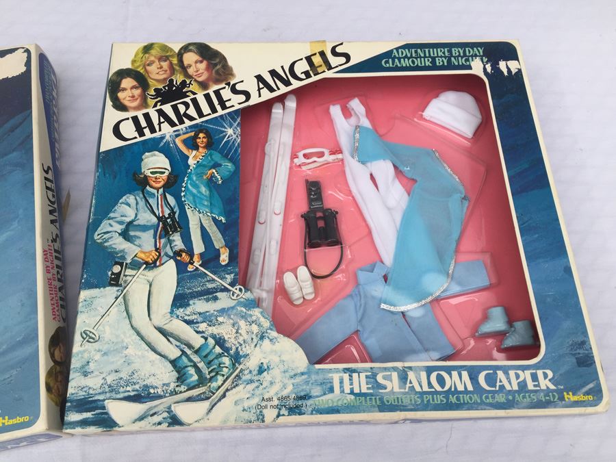 Charlie's Angels Outfits River Race And Slalom Caper Hasbro New In Box Vintage 1977 Estimate $100 [Photo 2]