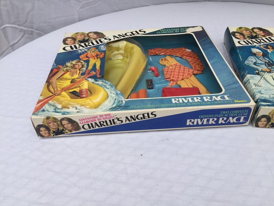 Charlie's Angels Outfits River Race And Slalom Caper Hasbro New In Box Vintage 1977 Estimate $100 [Photo 5]