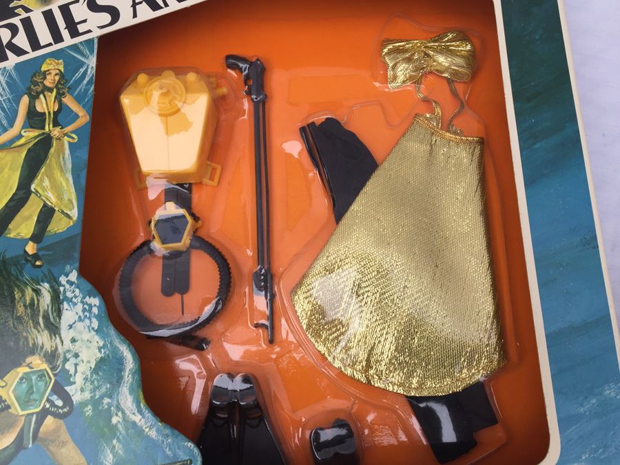 Pair Of Charlie's Angels Underwater Intrigue Outfits New In Box Hasbro Vintage 1977 Estimate $120 [Photo 3]
