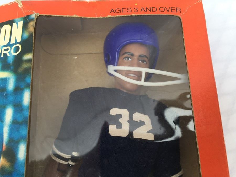 O.J. Simpson 9 1/2' Action Figure New In Box Shindana Toys Vintage 1975 [Photo 3]