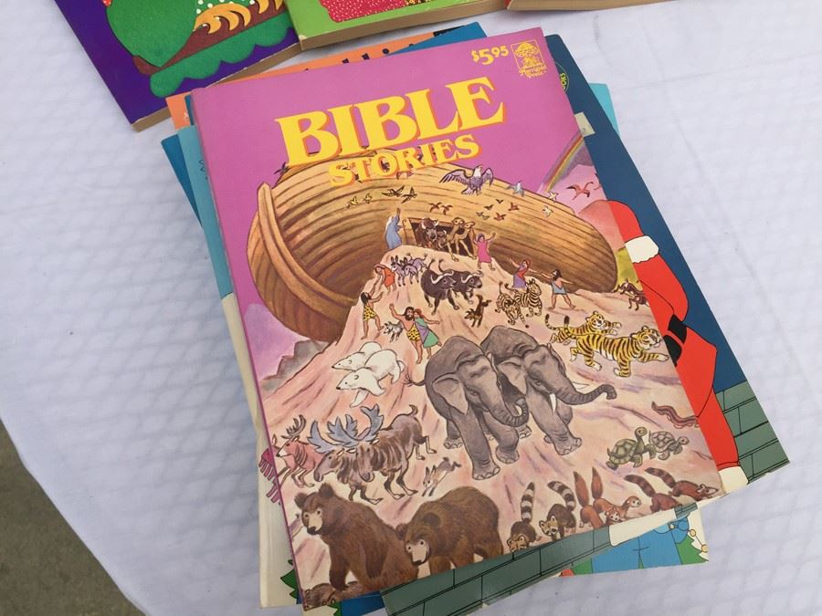 Huge Vintage Activity And Coloring Book Lot [Photo 9]