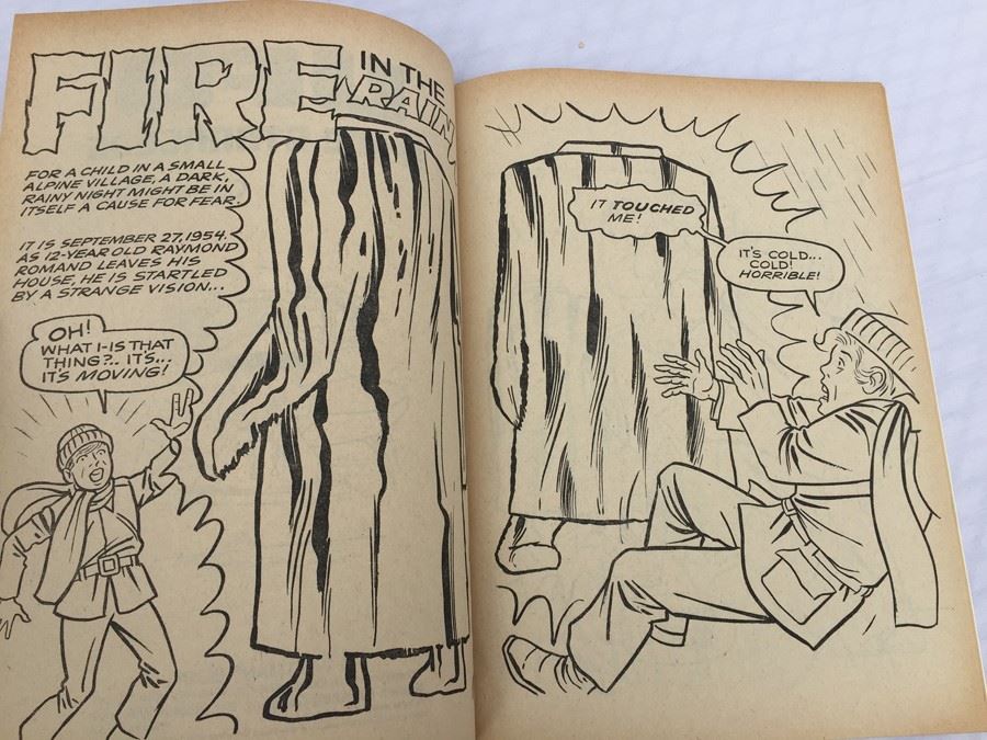 UFO Space Strangers Coloring Book Whitman [Photo 3]