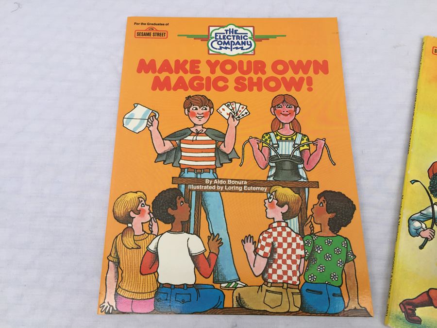 The Electric Company Books Make Your Own TV Show And Make Your Own Magic Show Vintage 1978 [Photo 3]