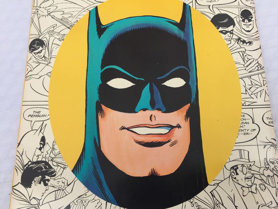 Batman And Robin Battle The Penguin In 'Four Birds Of A Feather' Giant Comics To Color Whitman Bonus Mask Vintage 1976 NM [Photo 6]