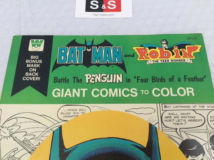 Batman And Robin Battle The Penguin In 'Four Birds Of A Feather' Giant Comics To Color Whitman Bonus Mask Vintage 1976 NM [Photo 5]