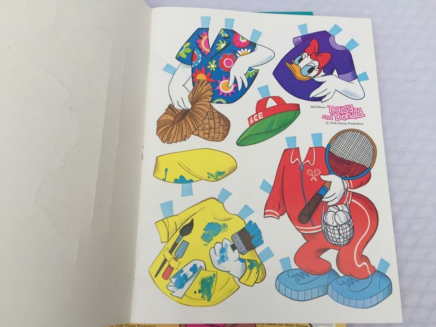 (6) Paper Doll Books Whitman New Walt Disney Winnie-The-Pooh Daisy And Donald Mickey & Minnie [Photo 26]