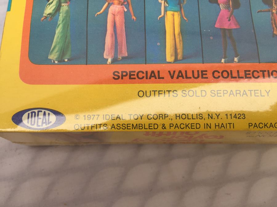 Suntan Tuesday Taylor Outfit New In Box Sealed Ideal Vintage 1977 [Photo 7]