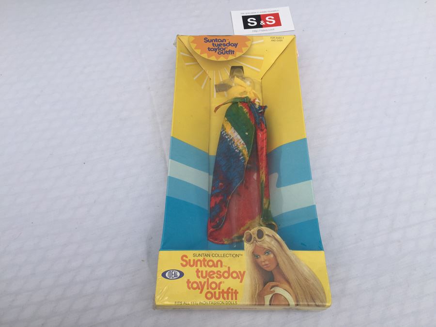 Suntan Tuesday Taylor Outfit New In Box Sealed Ideal Vintage 1977 [Photo 1]