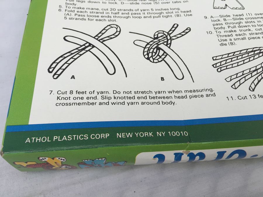Yarn Craft Kit In Box 1974 [Photo 3]