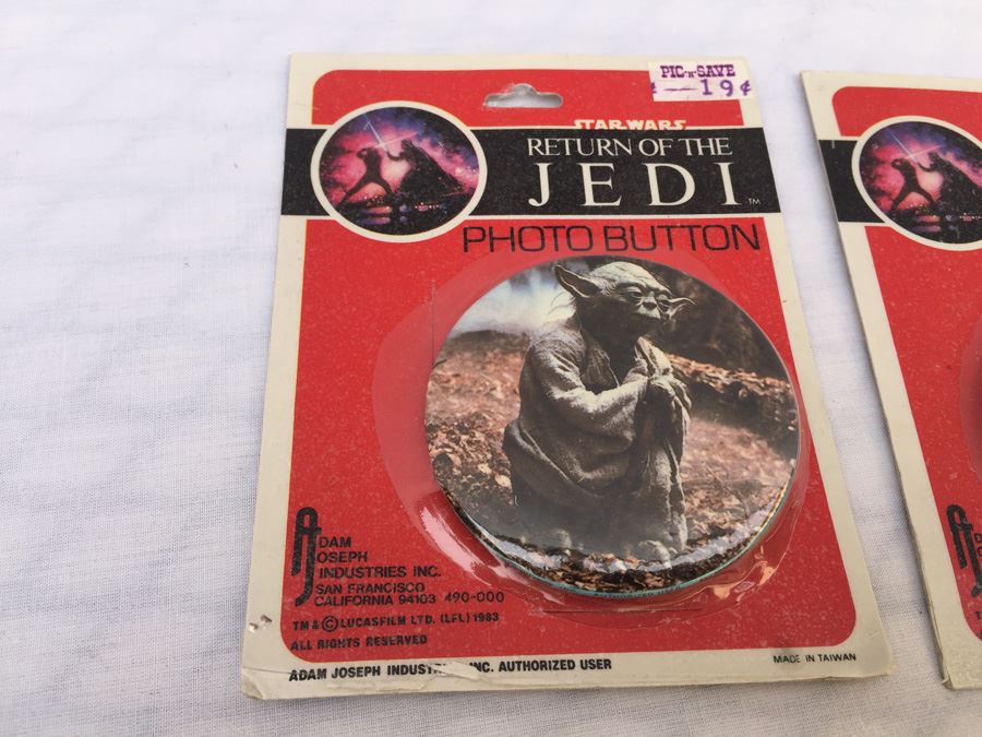 (4) Star Wars Return Of The Jedi Photo Buttons Sealed In Original Packaging Yoda Darth Vader Chewbacca R2D2 C3PO [Photo 4]