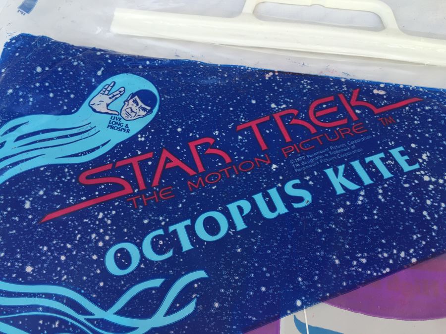 Pair Of STAR TREK Octopus Kites New In Original Packaging 1979 [Photo 3]