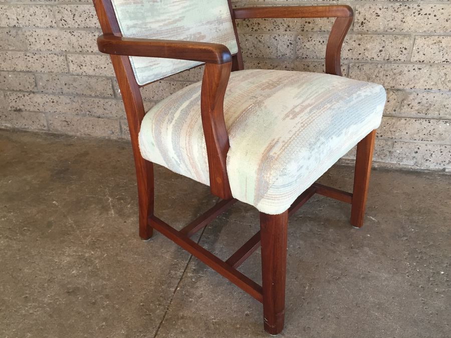 Upholstered Wooden Arm Chair [Photo 3]