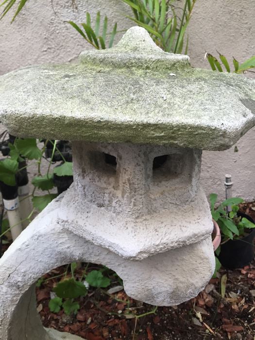 Vintage Japanese Garden Lantern [Photo 4]