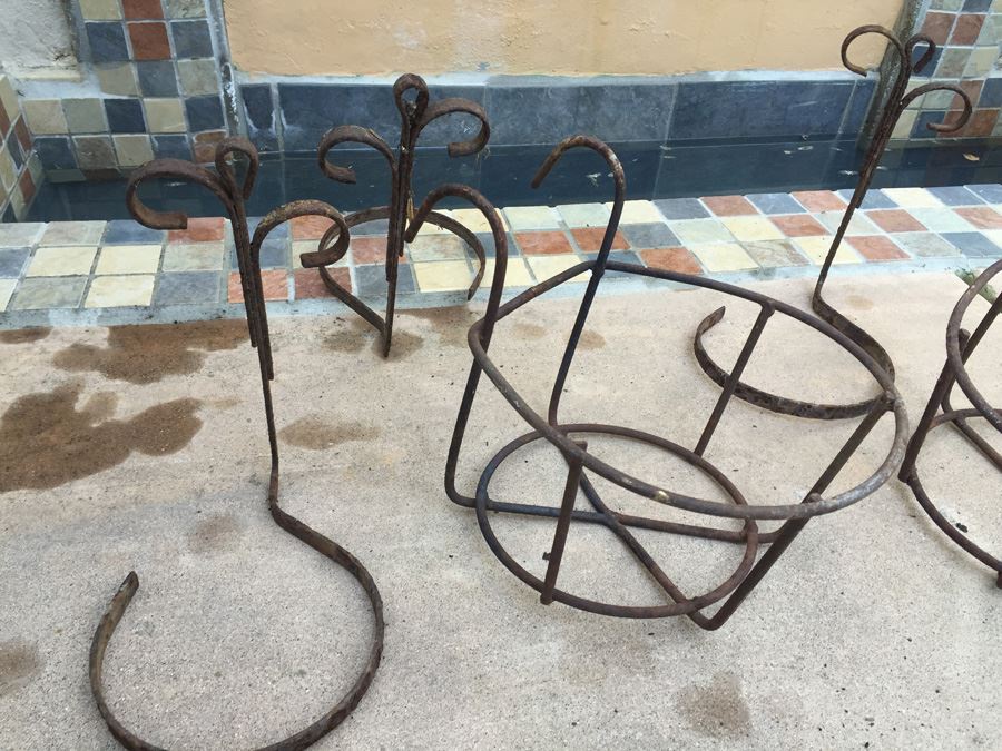 Metal Pot Planter Lot [Photo 2]
