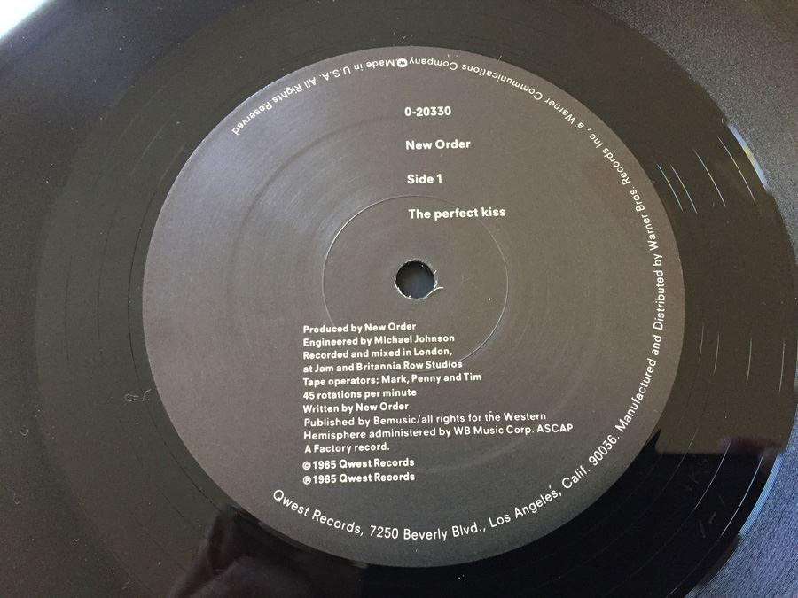 New Order - The Perfect Kiss Vinyl Record [Photo 4]