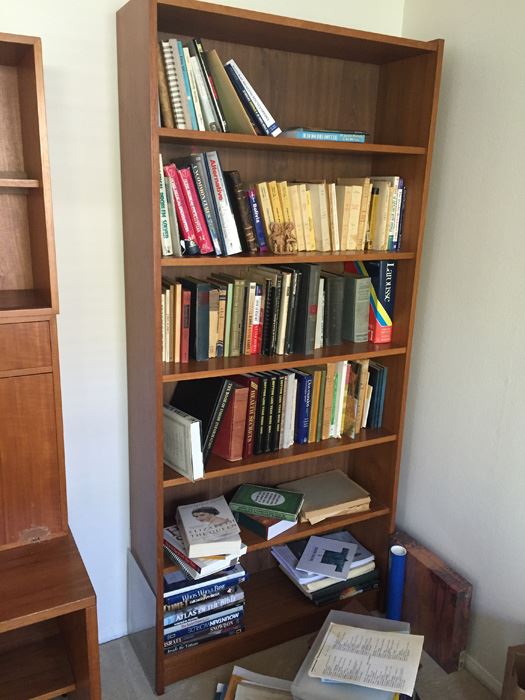 Bookshelf - Does Not Include Books [Photo 5]