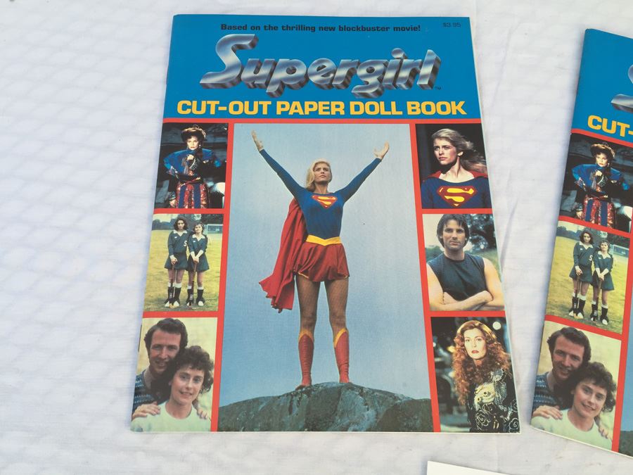 Supergirl Cut-Out Paper Doll Book 1984 [Photo 4]