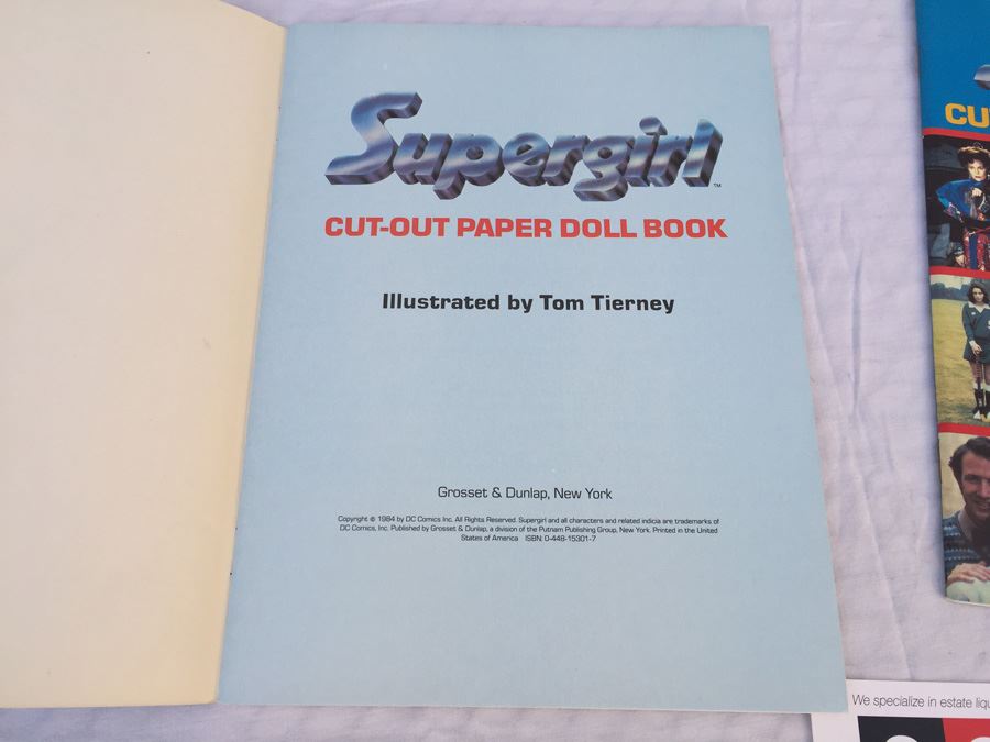 Supergirl Cut-Out Paper Doll Book 1984 [Photo 5]