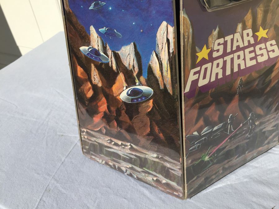 Star Fortress Knock-Off Playset [Photo 5]