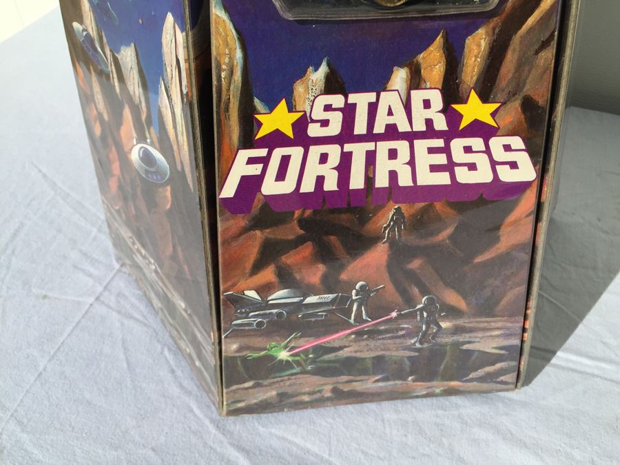 Star Fortress Knock-Off Playset [Photo 4]