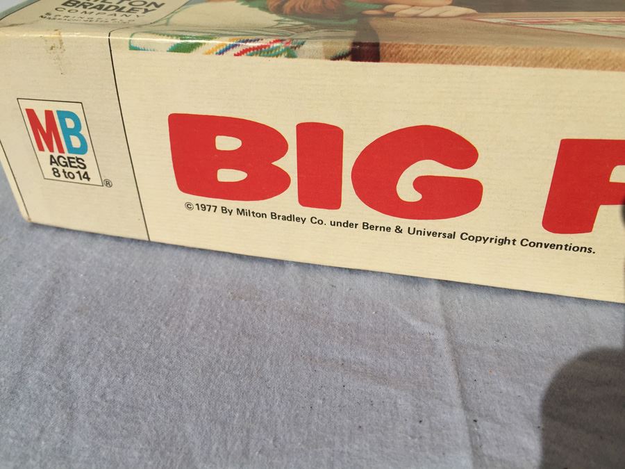 BIG FOOT The Giant Snow Monster Game 1977 Milton Bradley MB [Photo 6]