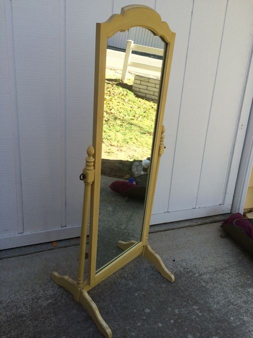 Ethan Allen Standing Floor Mirror in Yellow