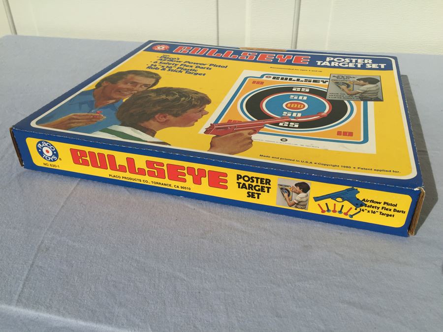 Bullseye Poster Target Set Placo Toys New In Box 1980 [Photo 2]