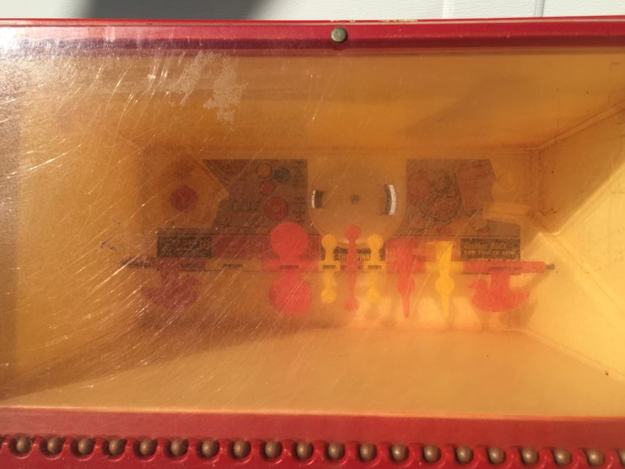 MARX Toys Magic Shot Shooting Gallery With Gun 1973 [Photo 5]