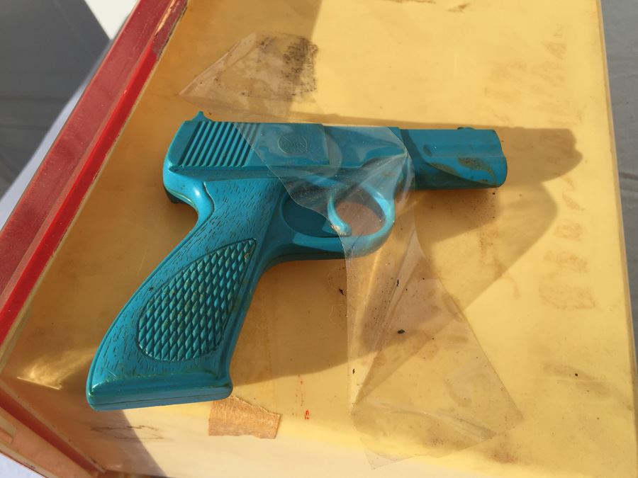 MARX Toys Magic Shot Shooting Gallery With Gun 1973 [Photo 3]