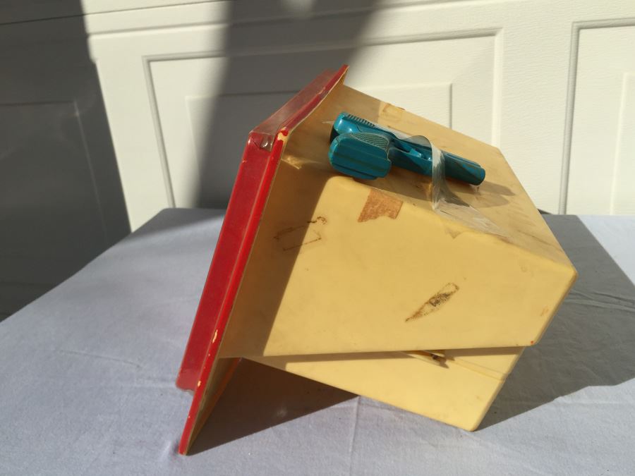 MARX Toys Magic Shot Shooting Gallery With Gun 1973 [Photo 6]