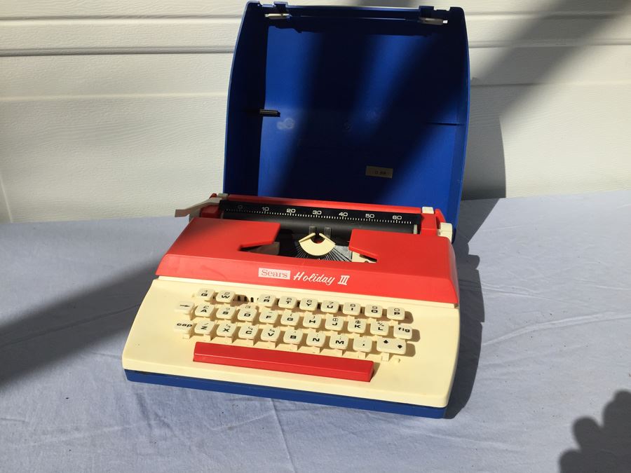 Sears Holiday III Typewriter Made In England Byron Jardine Learner Toy [Photo 5]