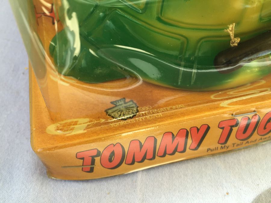 (2) Tommy Tug-My-Tail Toys From Gordy New In Packaging 1980 Dog And Turtle [Photo 7]